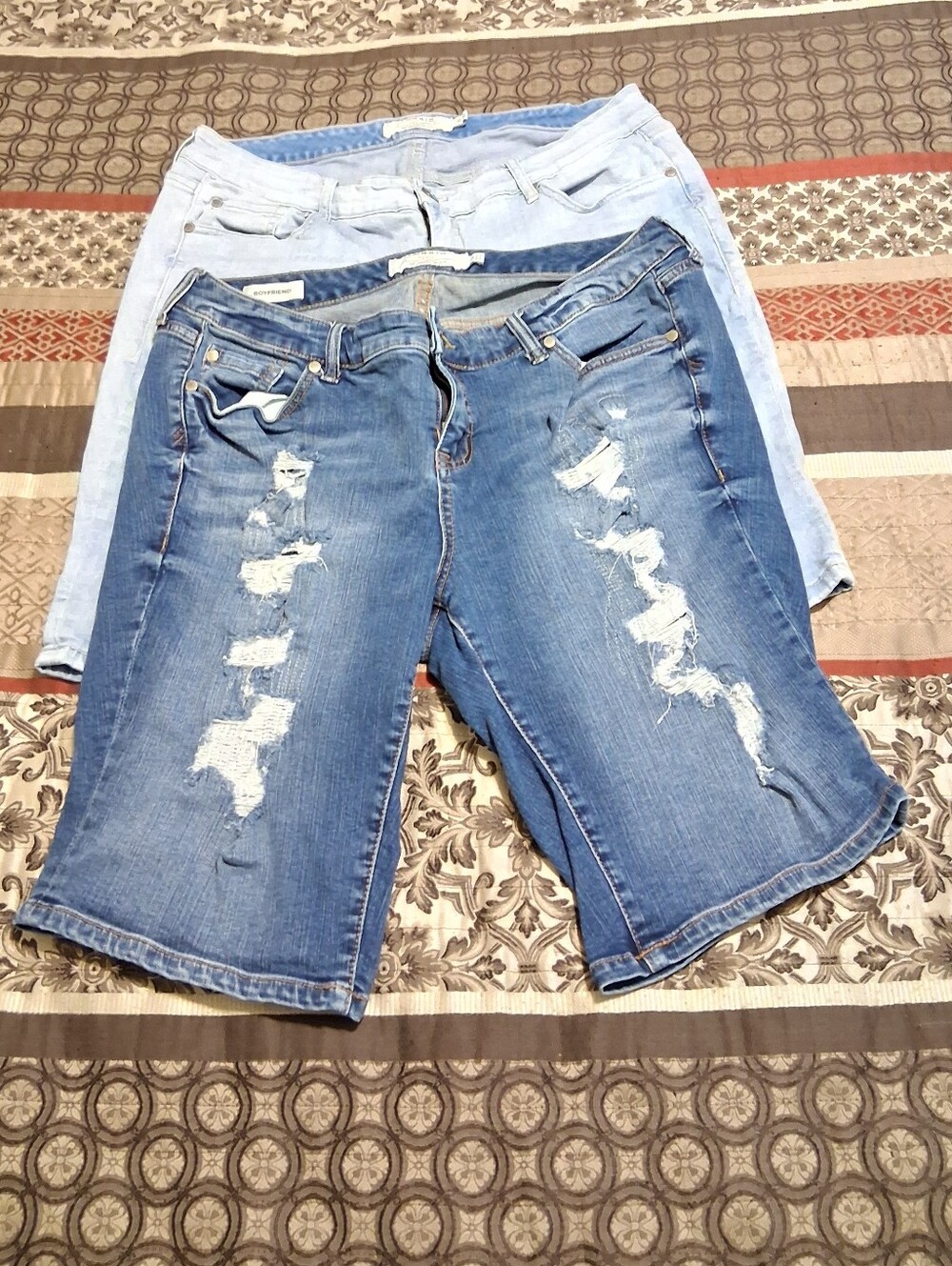 torrid Denim Two Piece Set- Light and Medium Wash Blue Boyfriend Short Summer - Picture 2 of 12